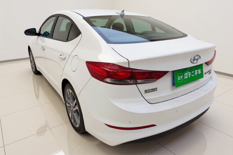 现代 领动 2016款 1.6L 自动智炫·精英型车身外观5