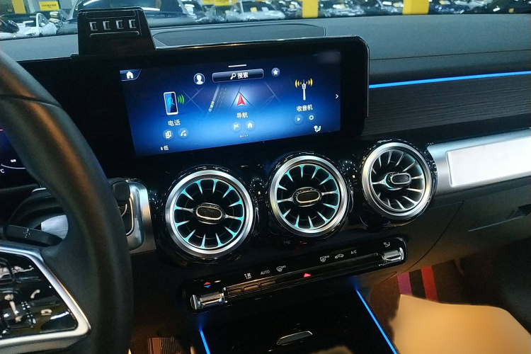 奔驰GLB 2024款 GLB 220 4MATIC局部细节16