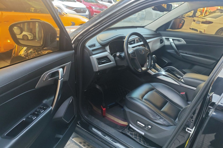 吉利汽车 博越 2016款 1.8TD 自动智慧型中控内饰20