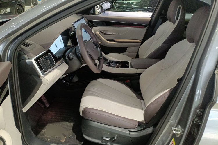 比亚迪 宋PLUS新能源 2025款 DM-i 智驾版 160KM 旗舰型中控内饰19