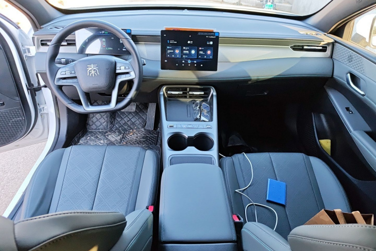 比亚迪 秦PLUS 2025款 DM-i 智驾版 128KM进取型中控内饰12