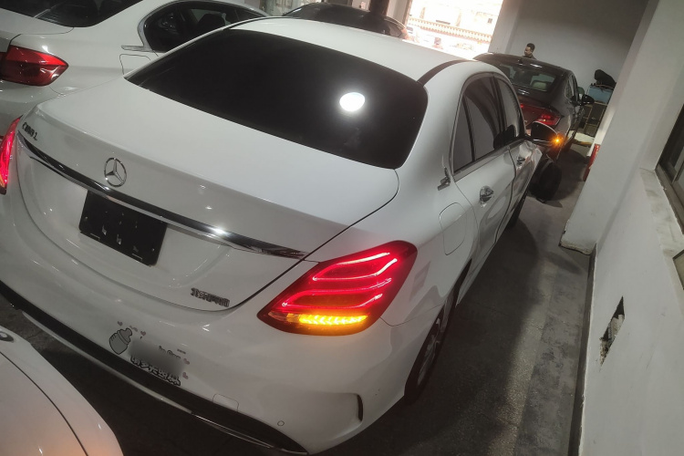 奔驰C级 2015款 改款 C 180 L 运动型车身外观6005