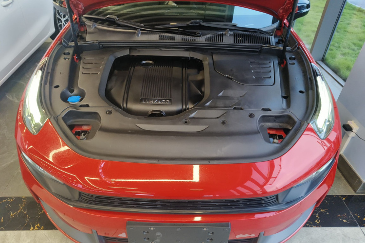 领克03 2019款 1.5TD DCT劲Pro版 国VI机舱底盘24