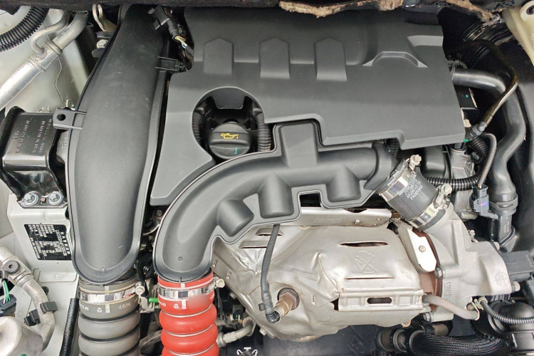 雪铁龙 C4世嘉 2016款 1.6THP 自动旗舰型中控内饰7008