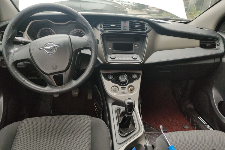 海马M3 2016款 1.5L 手动舒适型中控内饰7002