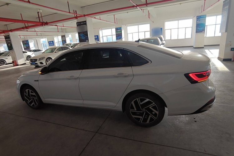 大众 速腾 2023款 280TSI DSG超越Lite版车身外观4