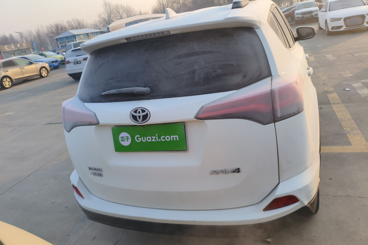 丰田 RAV4荣放 2016款 2.0L CVT两驱风尚版 国V车身外观6