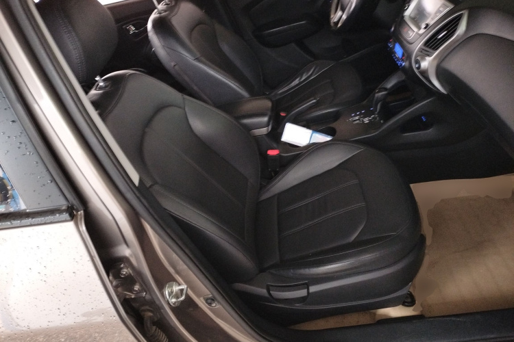 北京现代ix35 2013款 2.0L 自动两驱智能型GLS 国IV局部细节41