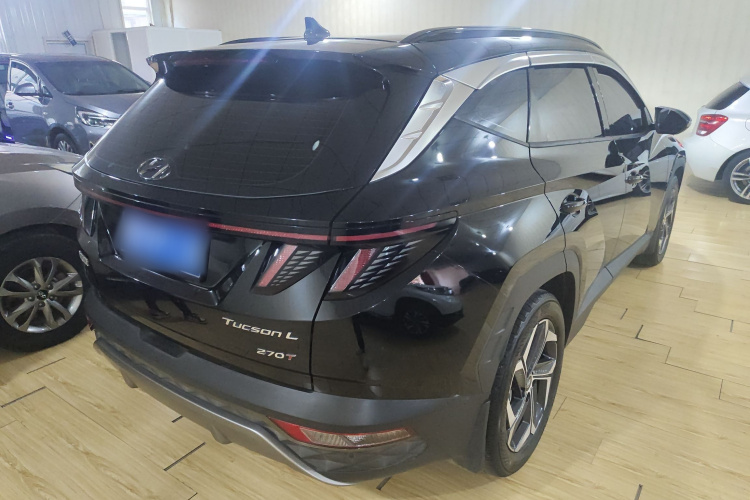 现代 2023款 途胜L 1.5T 自动两驱DLX豪华版车身外观7