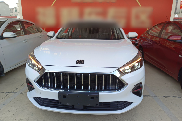 思皓A5 2021款 1.5T CVT尊贵智联型车身外观2