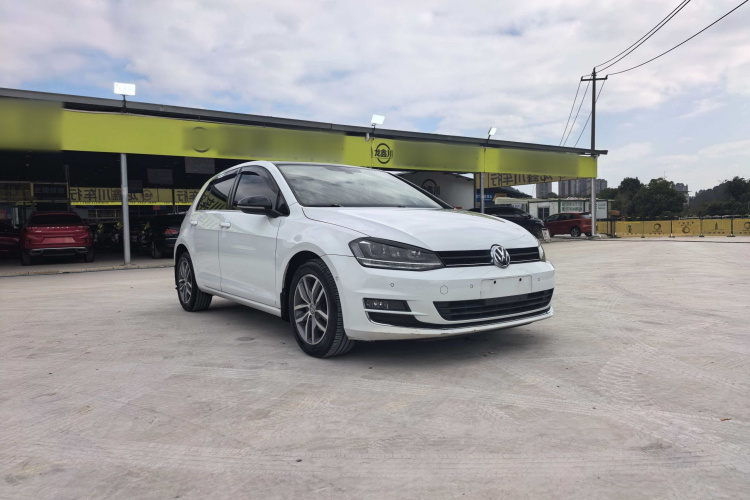 大众 高尔夫 2017款 230TSI 自动豪华百万辆纪念版车身外观3