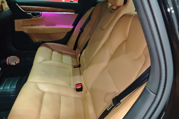 沃尔沃S90 2019款 T5 智远版中控内饰21