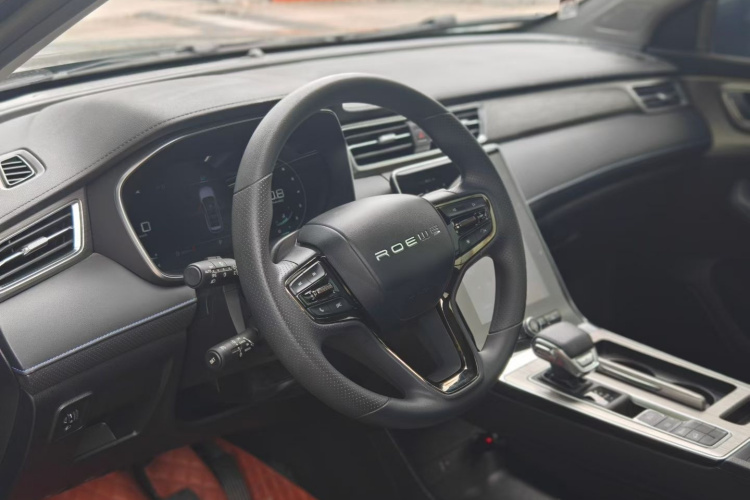 荣威RX5 2023款 PLUS 330TGI 自动领潮智惠版局部细节13