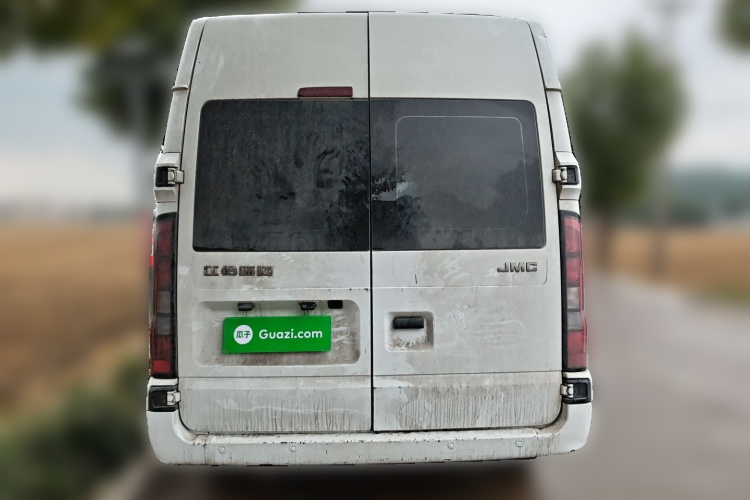 江铃福顺 2023款 2.0T 手动短轴中顶商运型多功能乘用车5座车身外观6