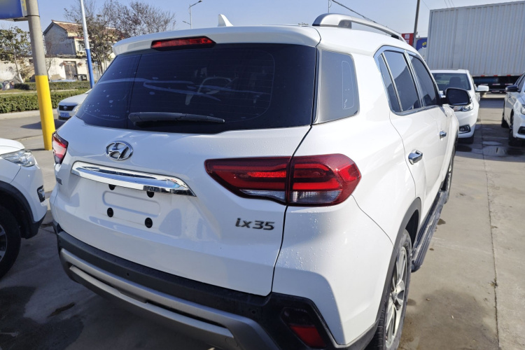 北京现代ix35 2020款 2.0L 自动两驱智勇·畅享版车身外观7