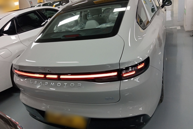 零跑汽车 零跑B01 2025款 550悦享版车身外观6004