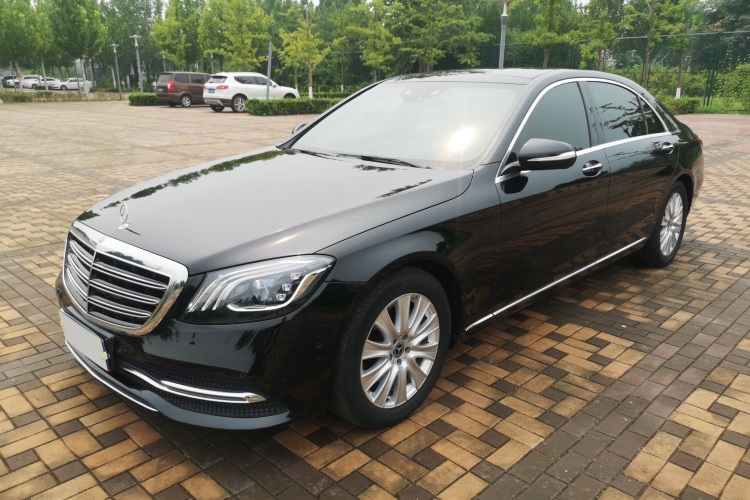 奔驰S级 2019款 S 320 L车身外观1