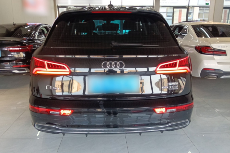 奥迪Q5L 2018款 45 TFSI 尊享时尚型 国VI车身外观6