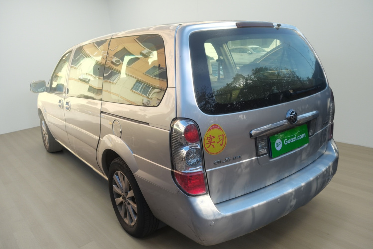 别克GL8 2014款 2.4L 经典版车身外观5