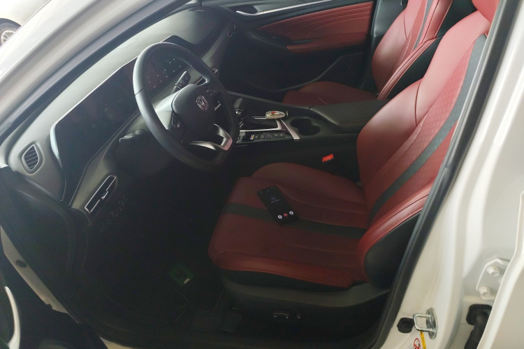 长安 逸动 2021款 PLUS 蓝鲸NE 1.4T GDI DCT旗舰型局部细节19