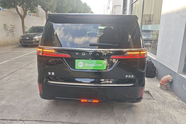 岚图汽车 岚图梦想家 2024款 PHEV 超长续航卓越版车身外观6