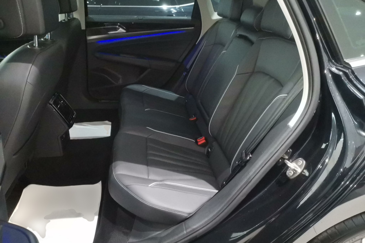 大众 帕萨特 2024款 380TSI 龙耀版中控内饰21