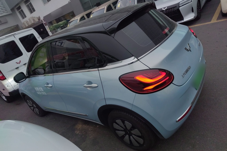 五菱汽车 五菱缤果 2025款 410km 灵犀尊享款车身外观6003