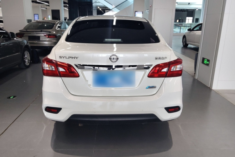 日产 轩逸 2019款 1.6XV CVT智联尊享版 国VI车身外观6