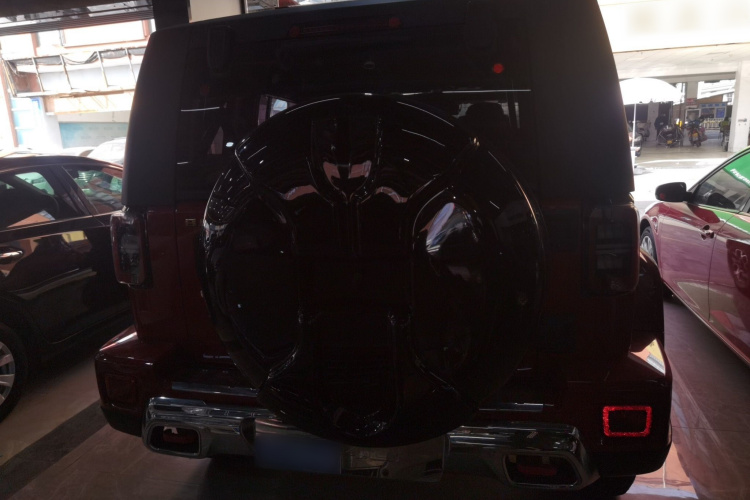 北京BJ40 2018款 PLUS 2.3T 自动四驱旗舰版 国V车身外观6004