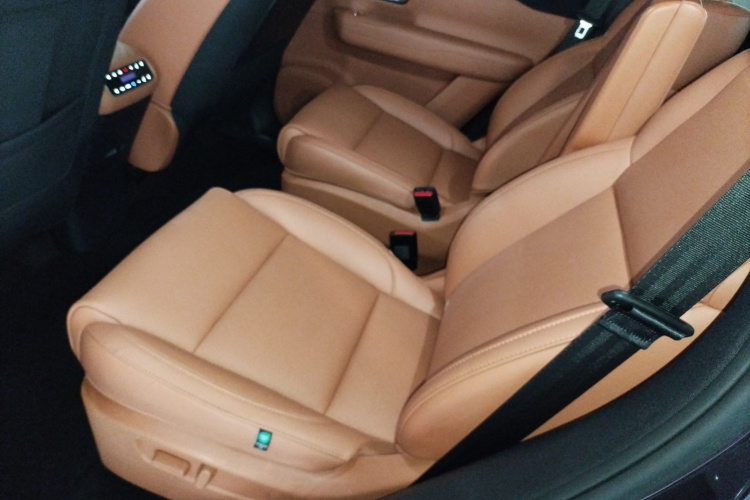 零跑汽车 零跑C16 2024款 增程 200激光雷达版中控内饰21