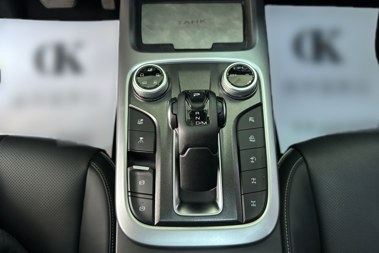 坦克300 2023款 越野版 2.0T 征服者中控内饰7003