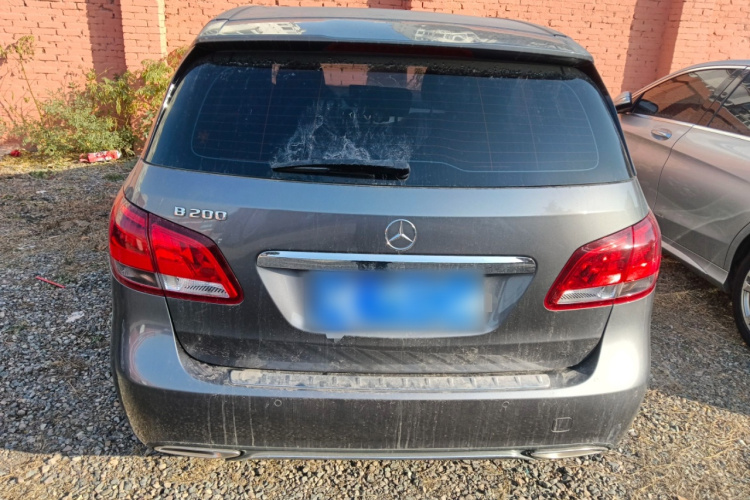 奔驰B级 2018款 B 200 动感型车身外观6004