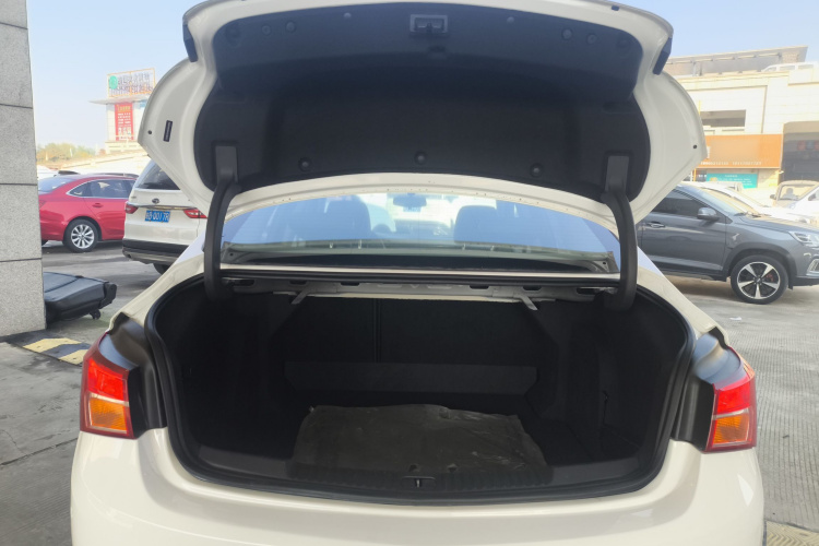 别克 威朗 2015款 三厢 15S 自动领先型局部细节23