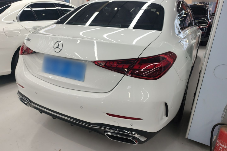 奔驰C级 2023款 改款 C 260 L 运动版车身外观7