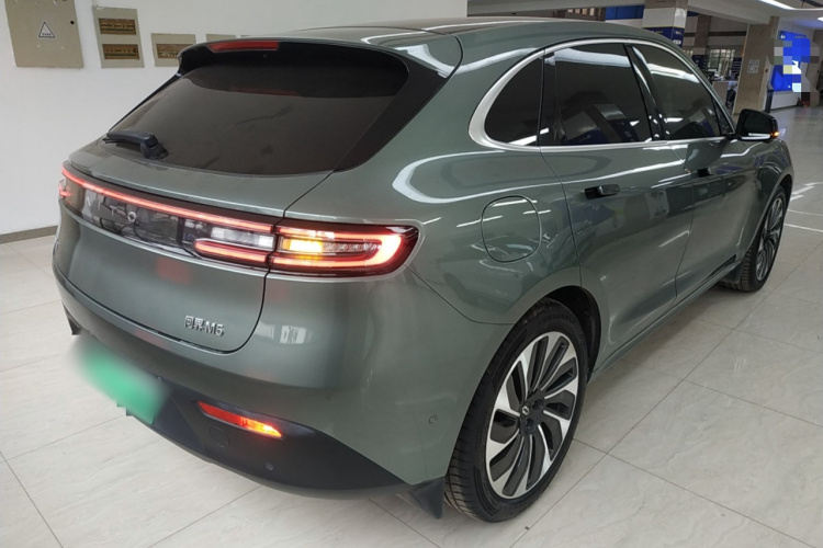 鸿蒙智行 问界M5 2022款 增程后驱标准版车身外观7