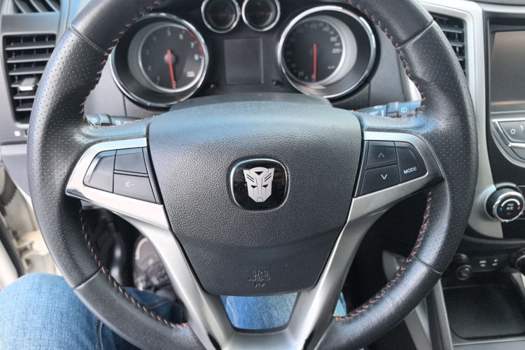 长安CS35 2014款 1.6L 手动豪华型 国IV中控内饰13