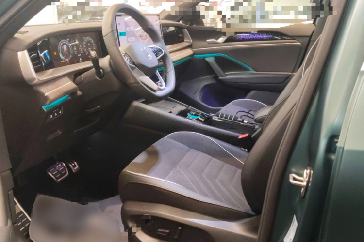 大众 2025款 探岳L 330TSI 两驱精英City包中控内饰19