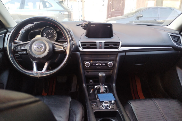 马自达3 昂克赛拉 2017款 两厢 1.5L 自动豪华型 国V中控内饰12