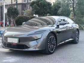 阿维塔12 2024款 700 三激光后驱奢享版