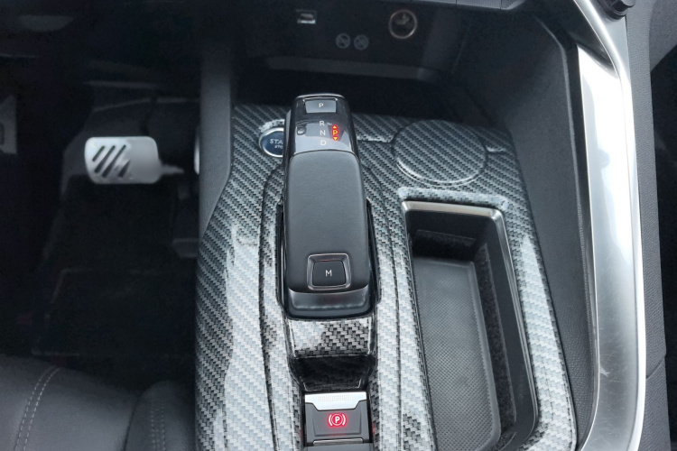 标致5008 2017款 380THP 7座无界版局部细节18