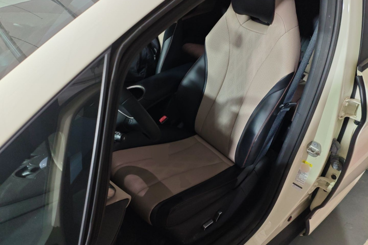 比亚迪 海豚 2023款 420km 自由版中控内饰19