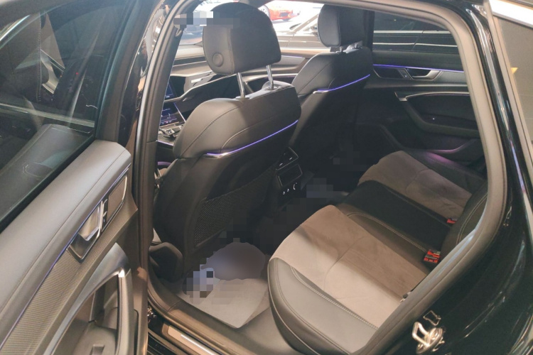 奥迪A6L 2022款 40 TFSI 豪华动感型中控内饰21