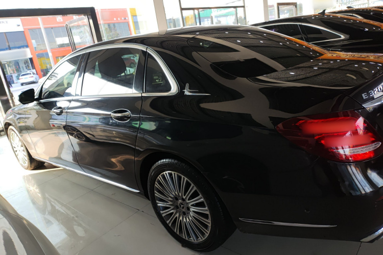 奔驰E级 2020款 E 300 L 时尚型车身外观6003