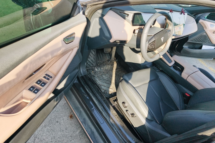 深蓝汽车 深蓝SL03 2022款 515纯电版中控内饰20