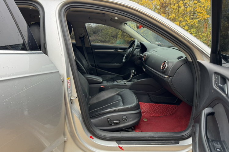 奥迪A3 2014款 Sportback 35 TFSI 自动舒适型局部细节41