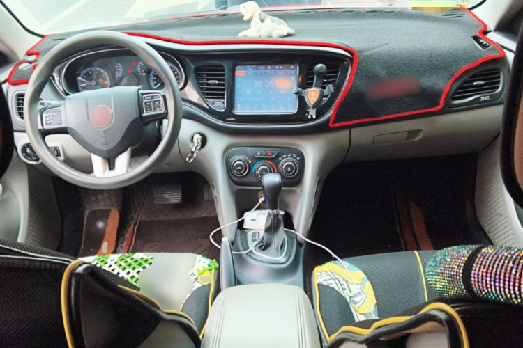 菲亚特 致悦 2014款 1.4T 自动时尚版中控内饰12