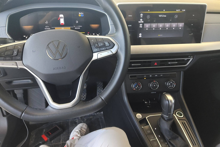 大众 朗逸 2023款 300TSI DSG满逸版中控内饰7002