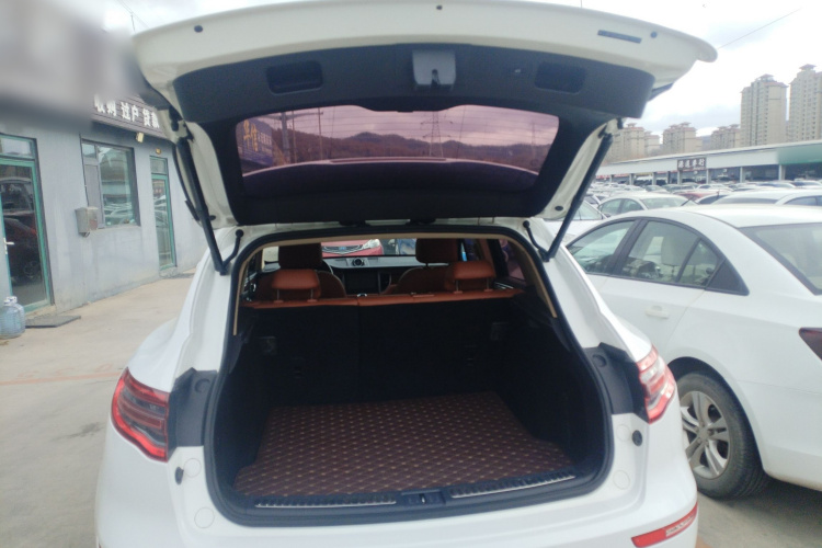 众泰SR9 2017款 2.0T 自动极致之梦版机舱底盘23