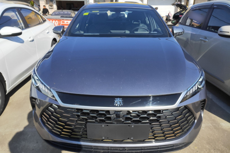 比亚迪 秦PLUS 2025款 DM-i 智驾版 55KM领先型车身外观2