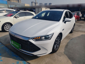 比亚迪 秦PLUS 2024款 荣耀版 DM-i 55KM领先型